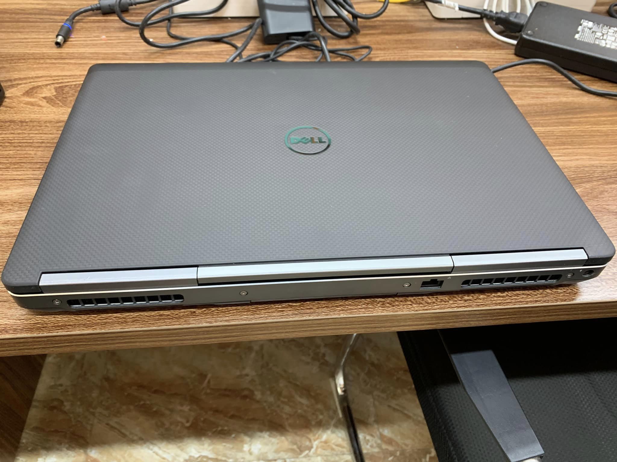 Dell Precision 7710 Xeon E3-1535M V5 Ram 8G Ssd Nvme 256G VGA M3000M